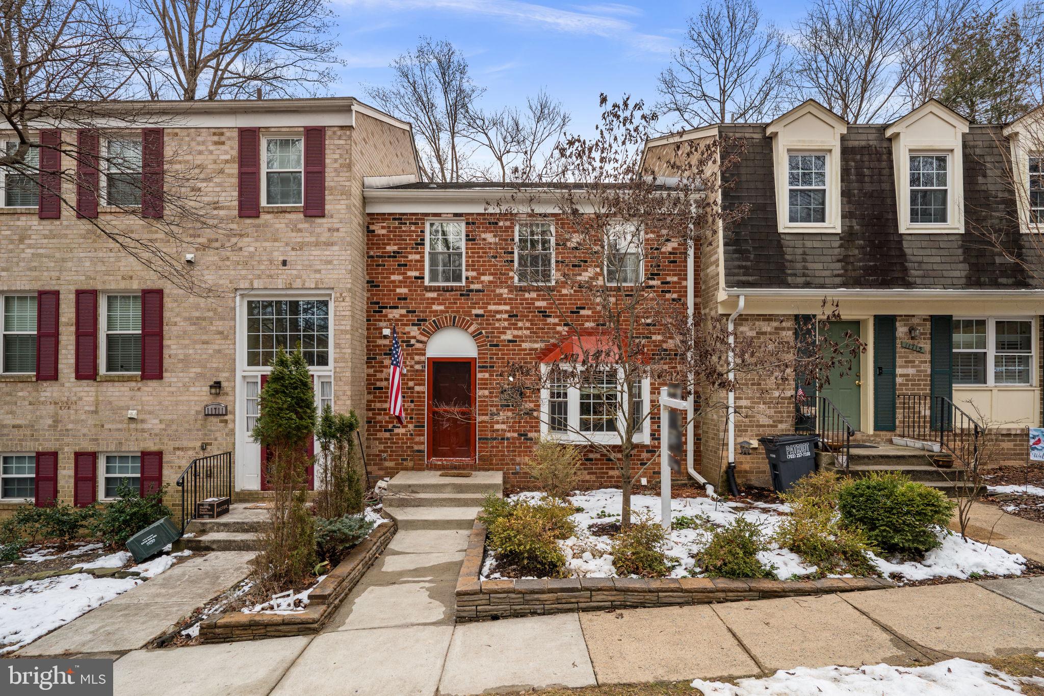 11713 Stillbrook Court Reston, VA 20191 - Photo 3 of 38 Gallery Image 3