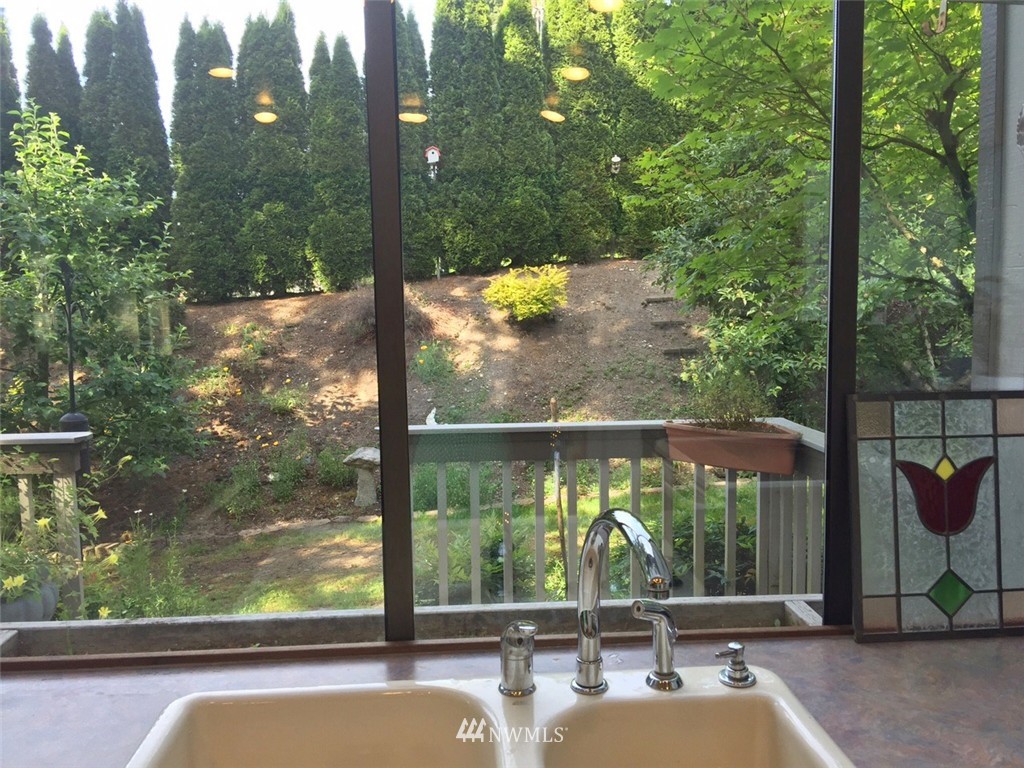 16710 96th Court Northeast Bothell, WA 98011 - Photo 11 of 21