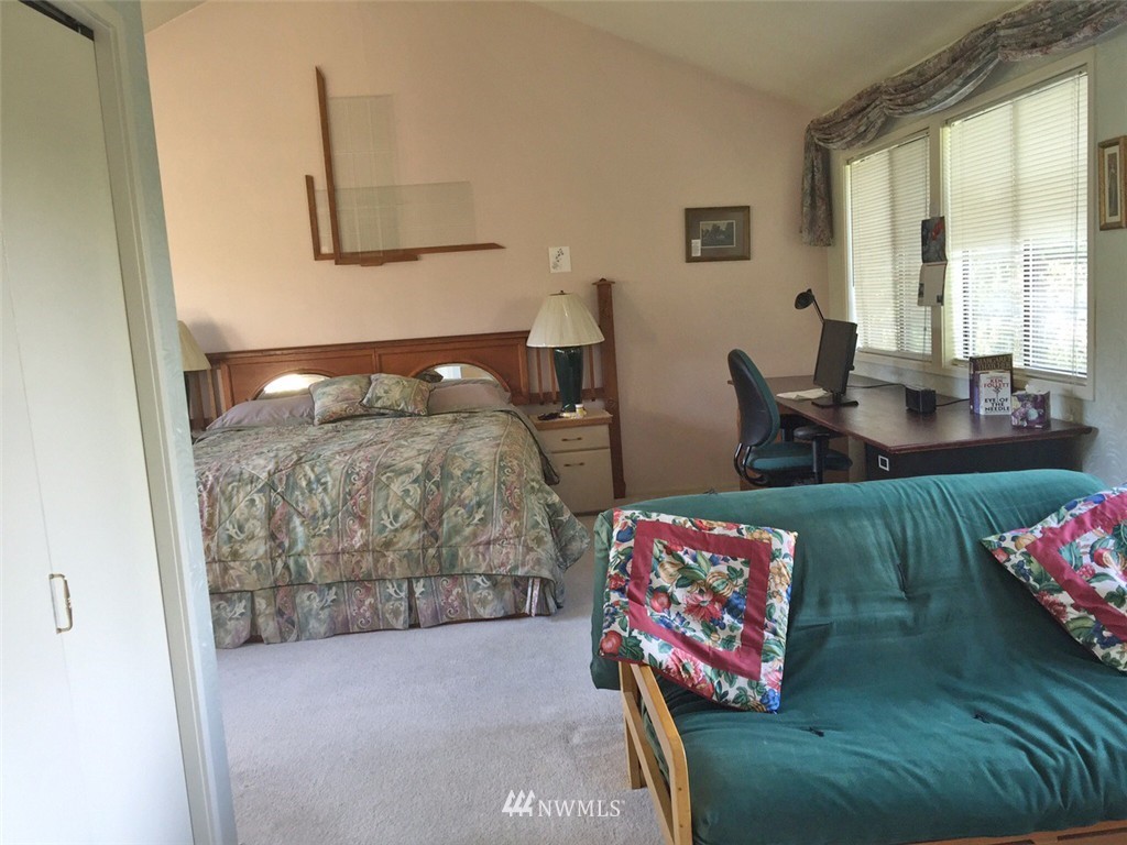 16710 96th Court Northeast Bothell, WA 98011 - Photo 14 of 21