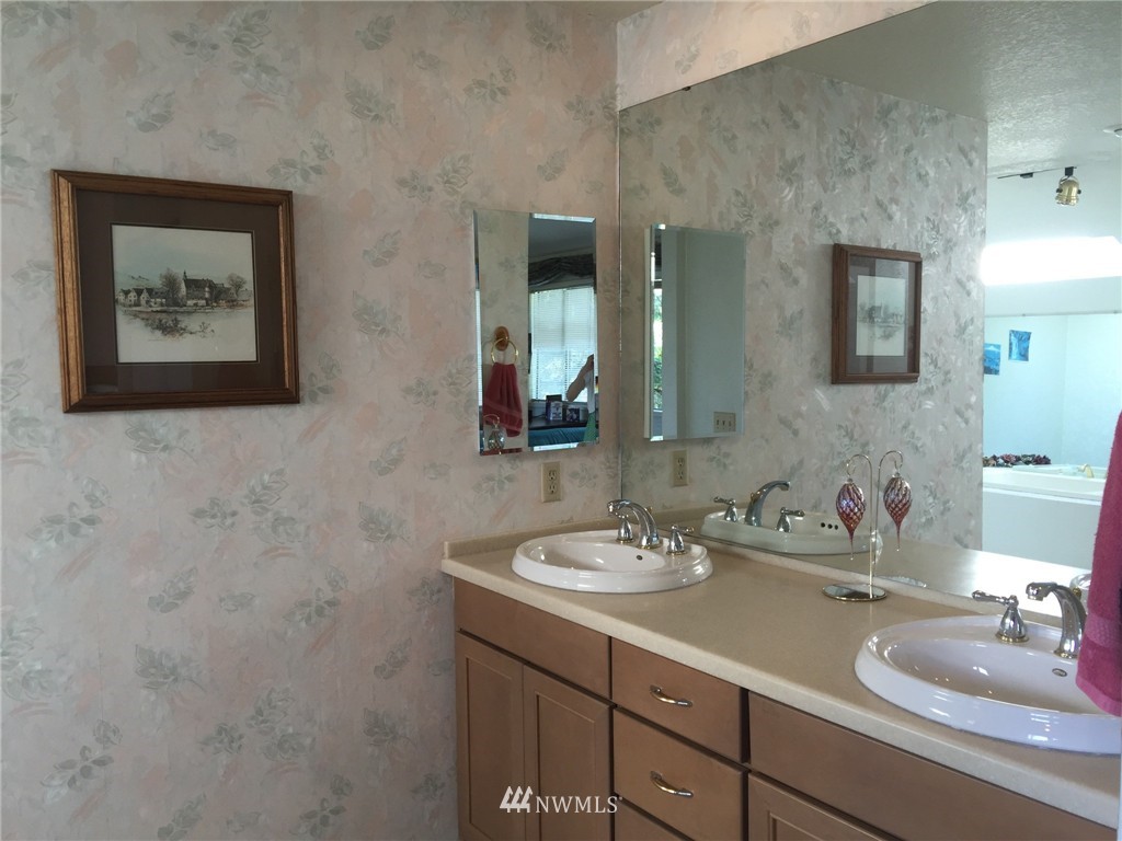 16710 96th Court Northeast Bothell, WA 98011 - Photo 16 of 21