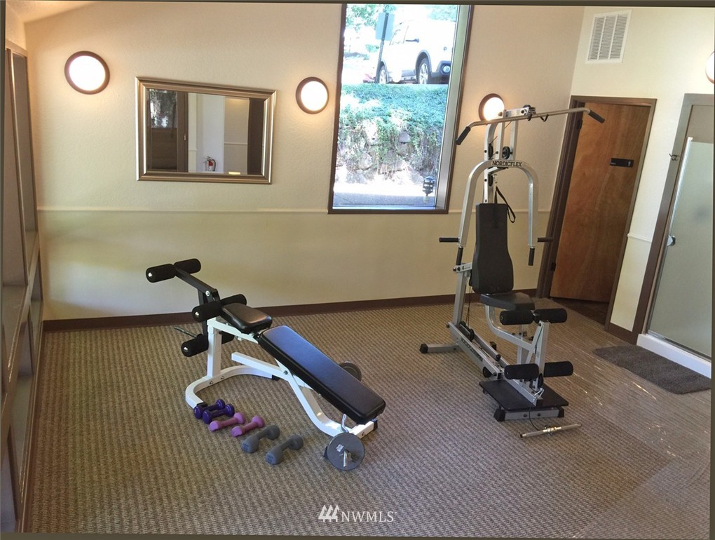 16710 96th Court Northeast Bothell, WA 98011 - Photo 19 of 21