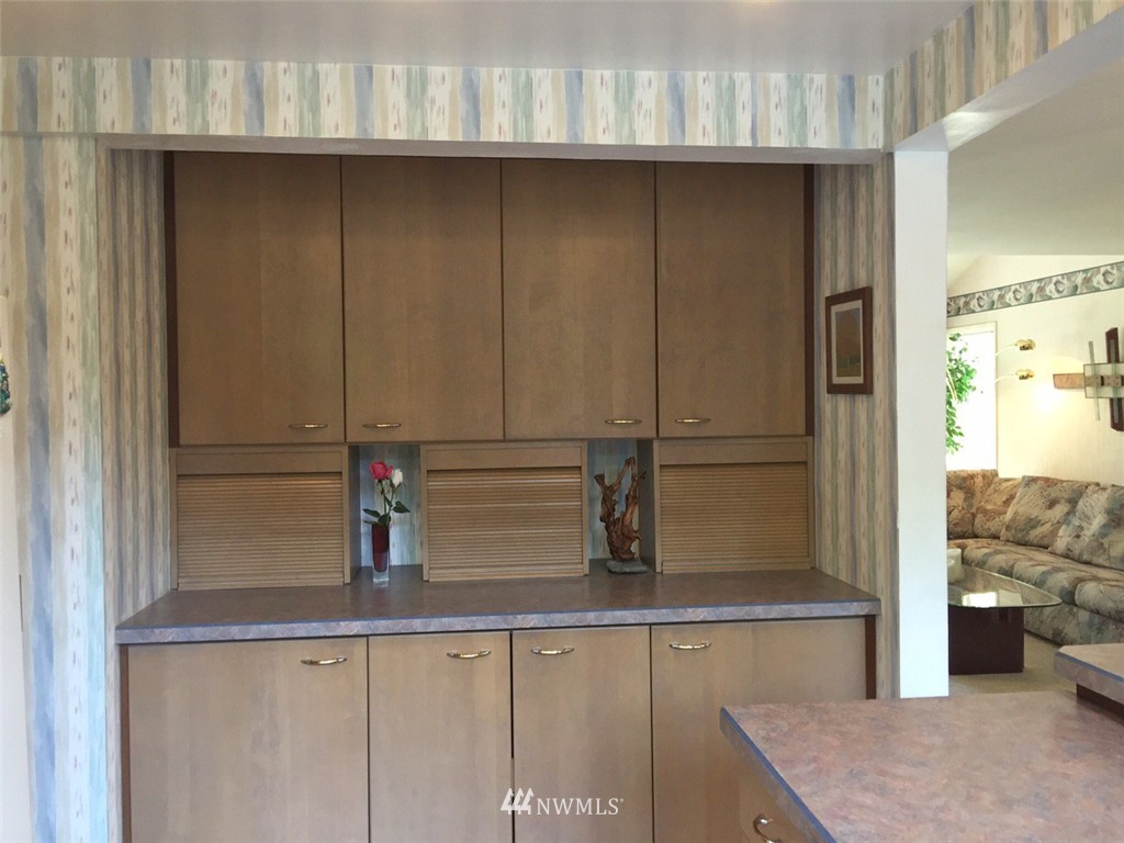 16710 96th Court Northeast Bothell, WA 98011 - Photo 9 of 21