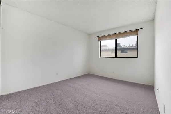 $599,950 | 20737 Roscoe Boulevard, Unit 701, Winnetka, CA 91306