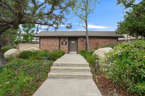 $599,950 | 20737 Roscoe Boulevard, Unit 701, Winnetka, CA 91306