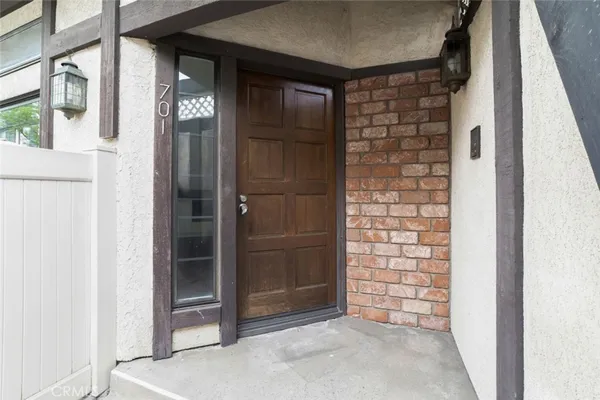 $599,950 | 20737 Roscoe Boulevard, Unit 701, Winnetka, CA 91306