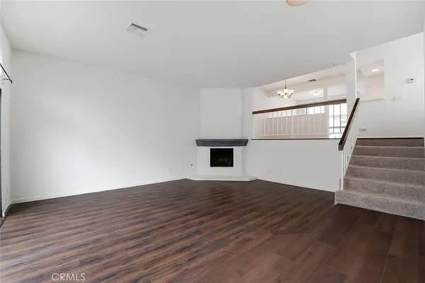 $599,950 | 20737 Roscoe Boulevard, Unit 701, Winnetka, CA 91306