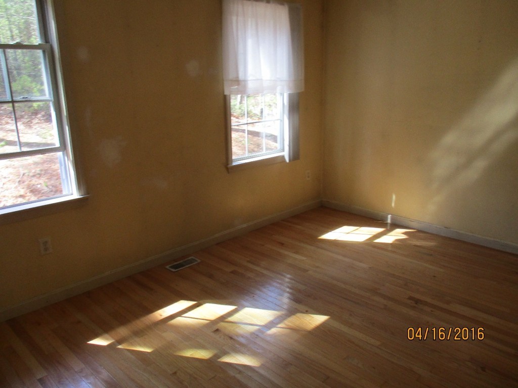 104 Whitins Road Sutton, MA 01590 - Photo 11 of 13 Gallery Image 11