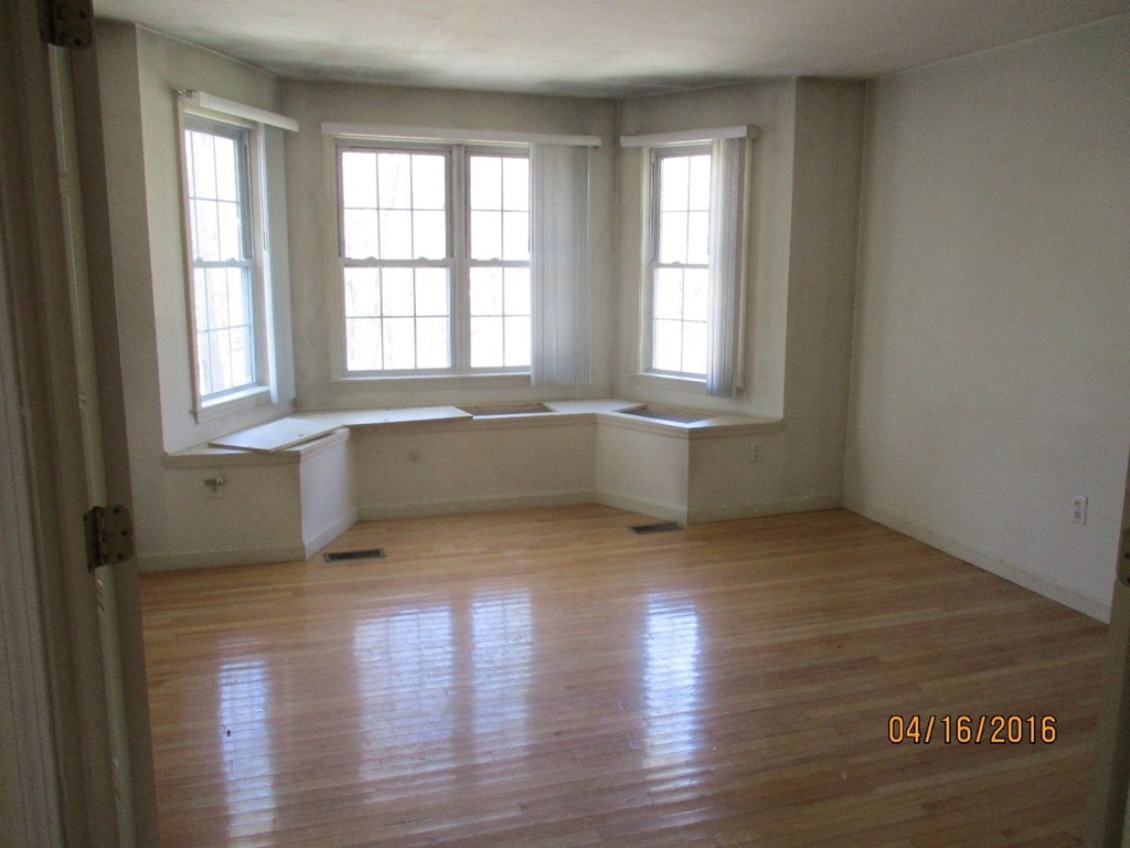 104 Whitins Road Sutton, MA 01590 - Photo 5 of 13 Gallery Image 5