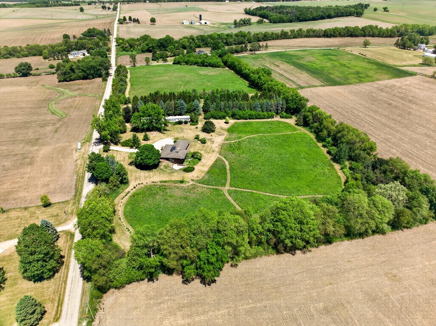 N2028 Steiner Road Monroe, WI 53566 - Photo 13 of 80