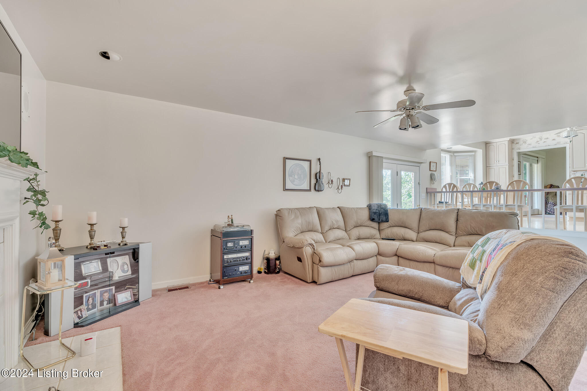 554 Castleman Branch Road Shepherdsville, KY 40165 - Photo 14 of 50 Sitting Room