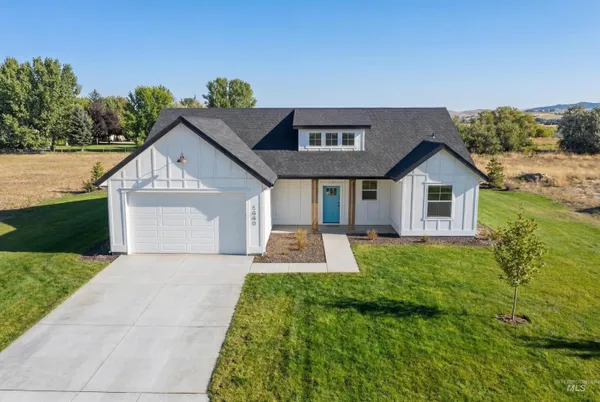 $799,900 | 2 Neil Road, Emmett, ID 83617