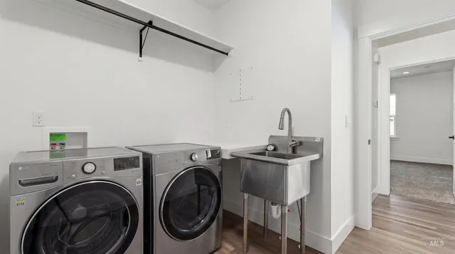 $799,900 | 2 Neil Road, Emmett, ID 83617