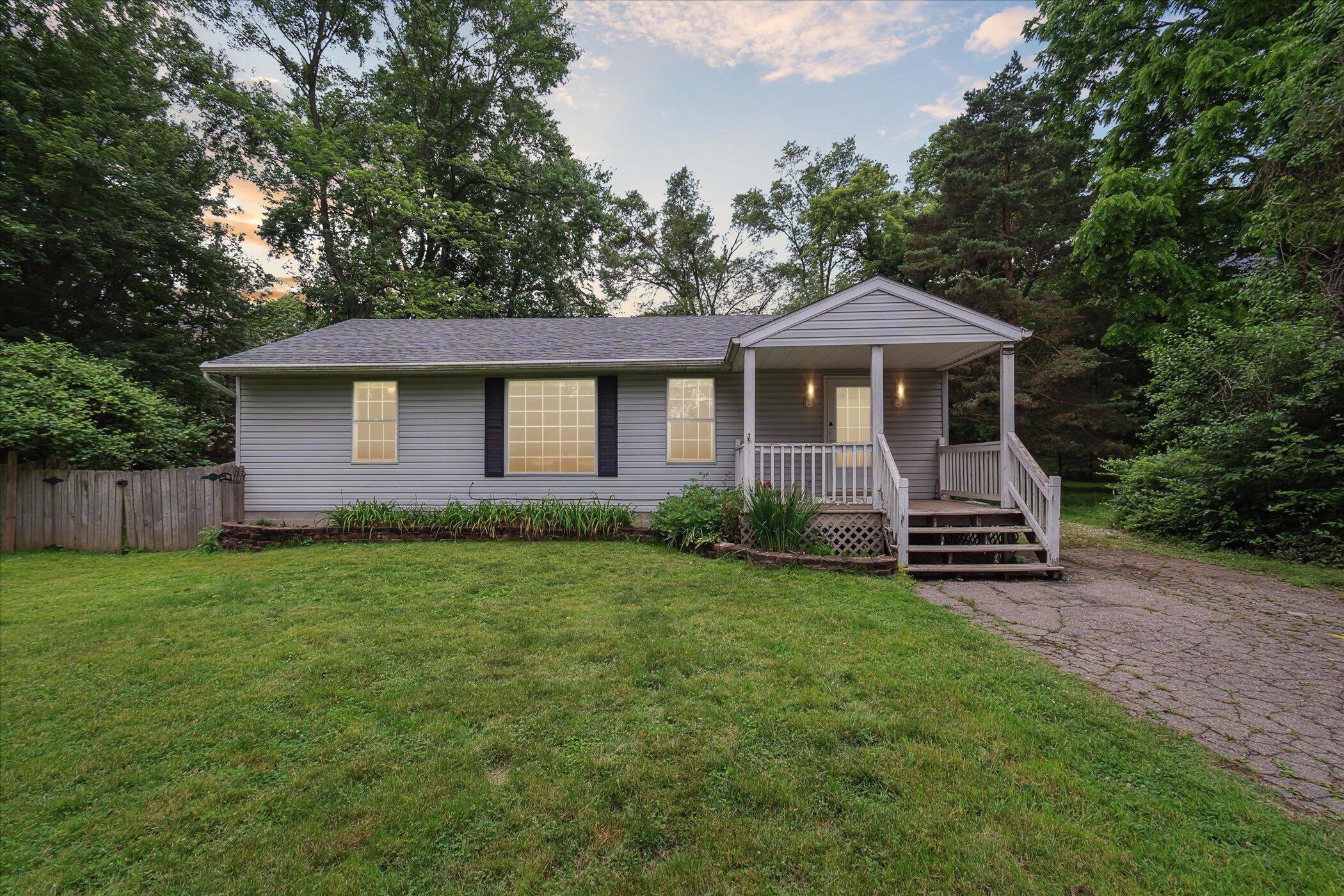 21845 Novi Road Northville, MI 48167 - Photo 1 of 22 ront