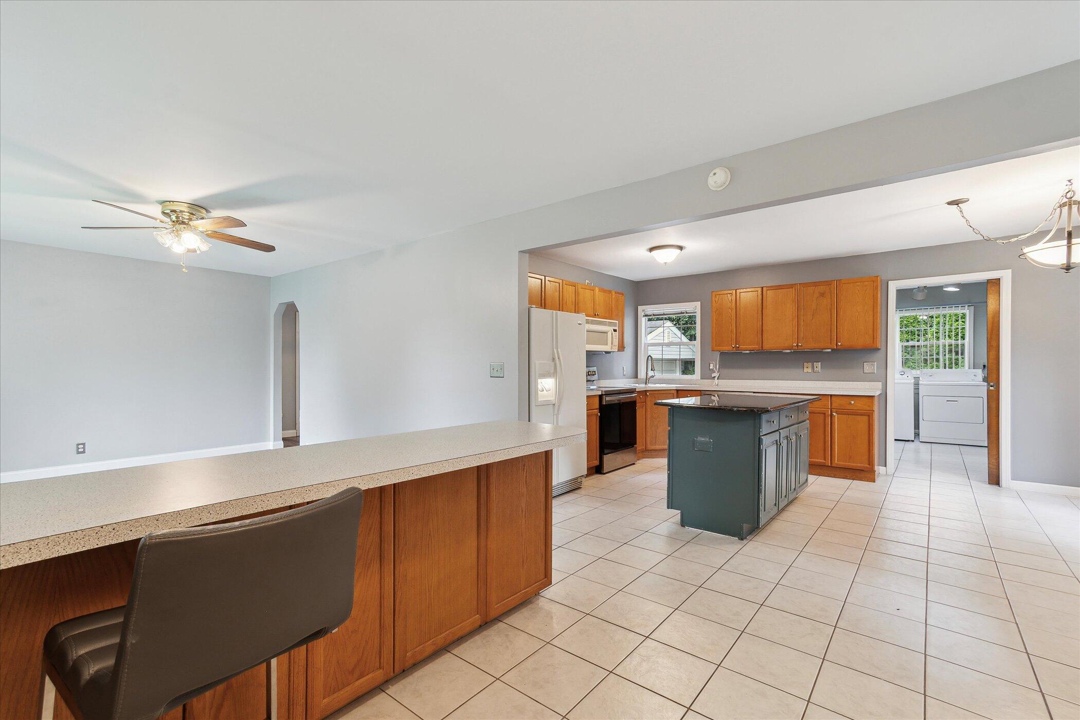 21845 Novi Road Northville, MI 48167 - Photo 6 of 22 11-21845-Novi-Rd-Northville-MI-48167-Win