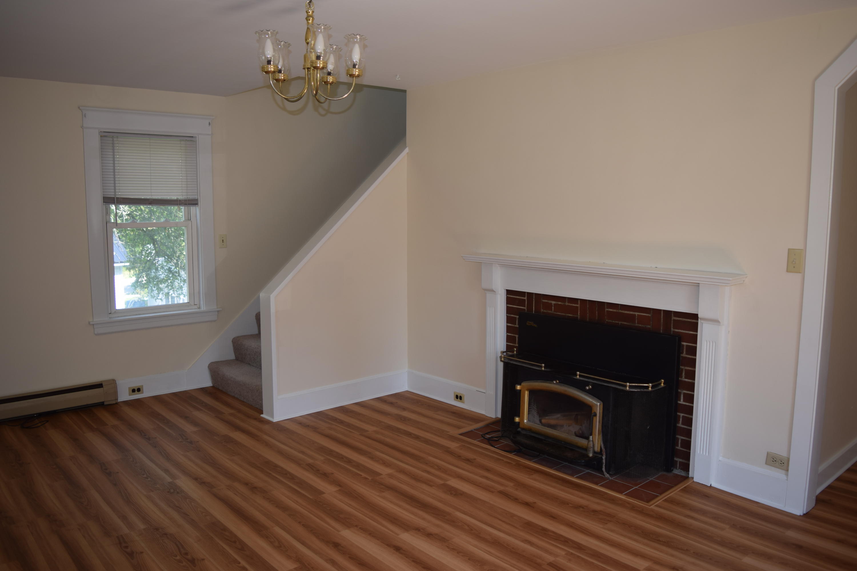370 Water Street Ellsworth, ME 04605 - Photo 8 of 23 DSC_0154