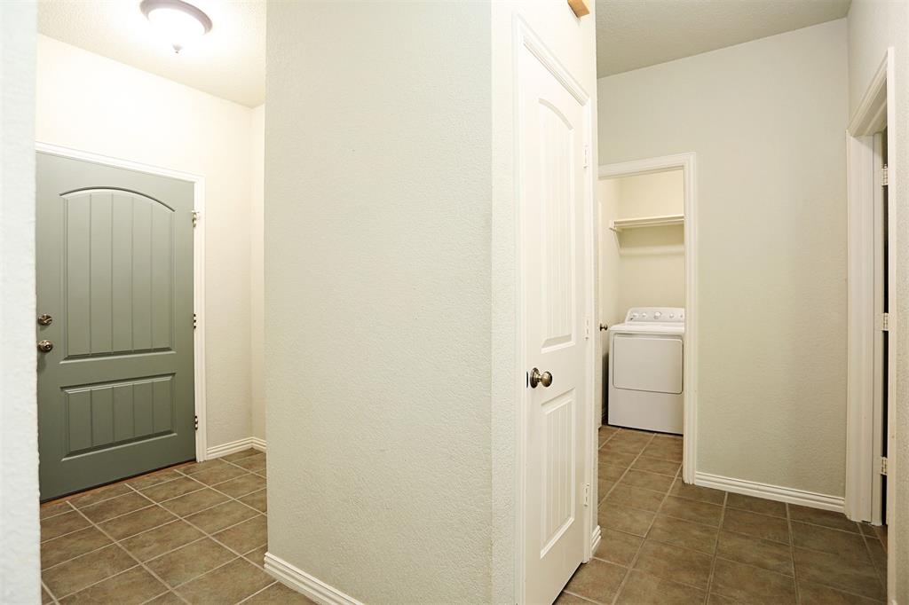 812 Ebenezer Road Palmer, TX 75152 - Photo 16 of 27 a view of a bathroom with a sink