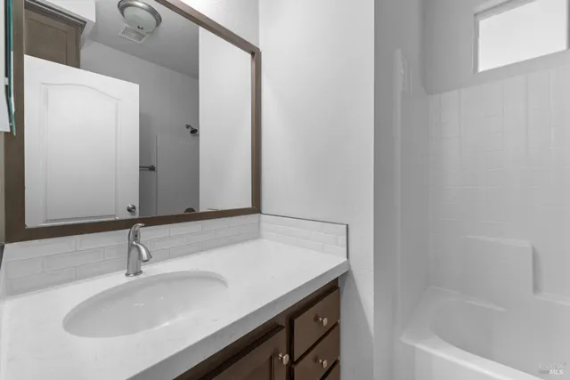 $280,000 | 153 Bari Lane, Windsor, CA 95492