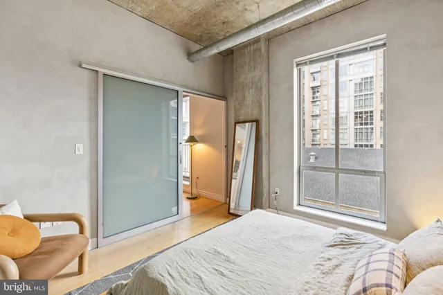 $2,355 | 301 Massachusetts Avenue Northwest, Unit 606, Washington, DC 20001