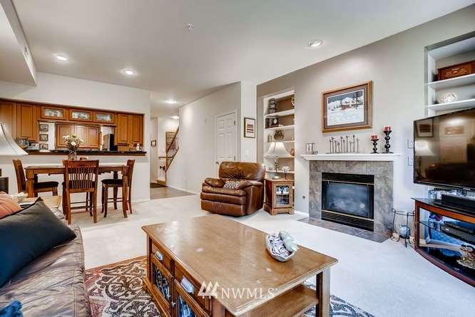 21624 9th Avenue Southeast, Unit D103 Bothell, WA 98021 - Photo 4 of 12