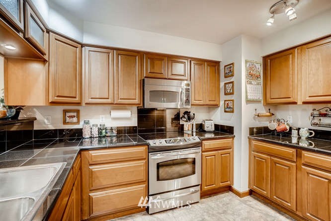 21624 9th Avenue Southeast, Unit D103 Bothell, WA 98021 - Photo 5 of 12