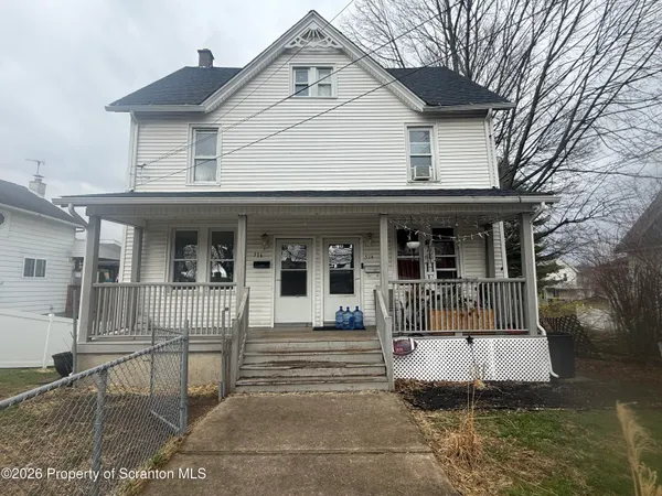 $1,375 | 516 4th Street, Dunmore, PA 18512