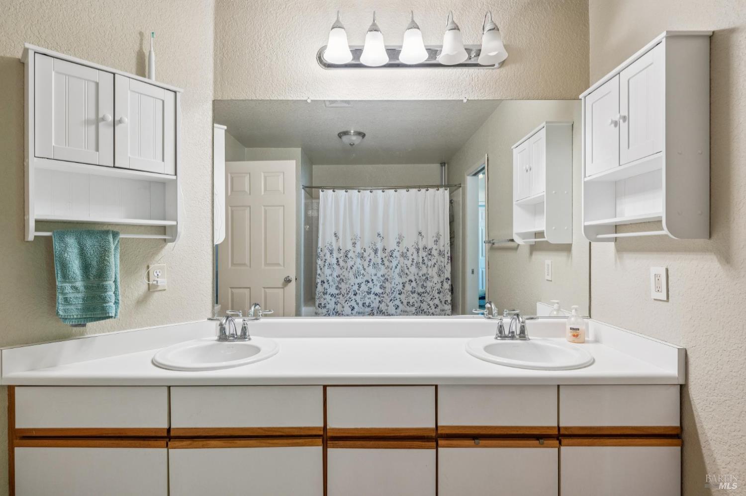 4704 Shade Tree Lane Santa Rosa, CA 95405 - Photo 14 of 21