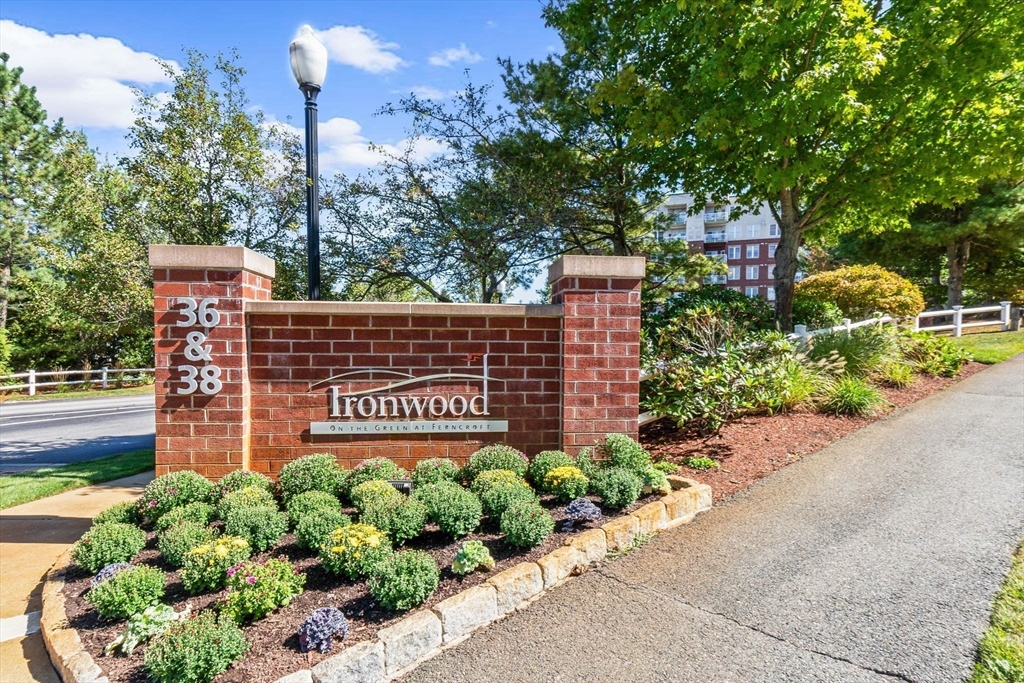 36 Village Road, Unit 712 Middleton, MA 01949 - Photo 2 of 39