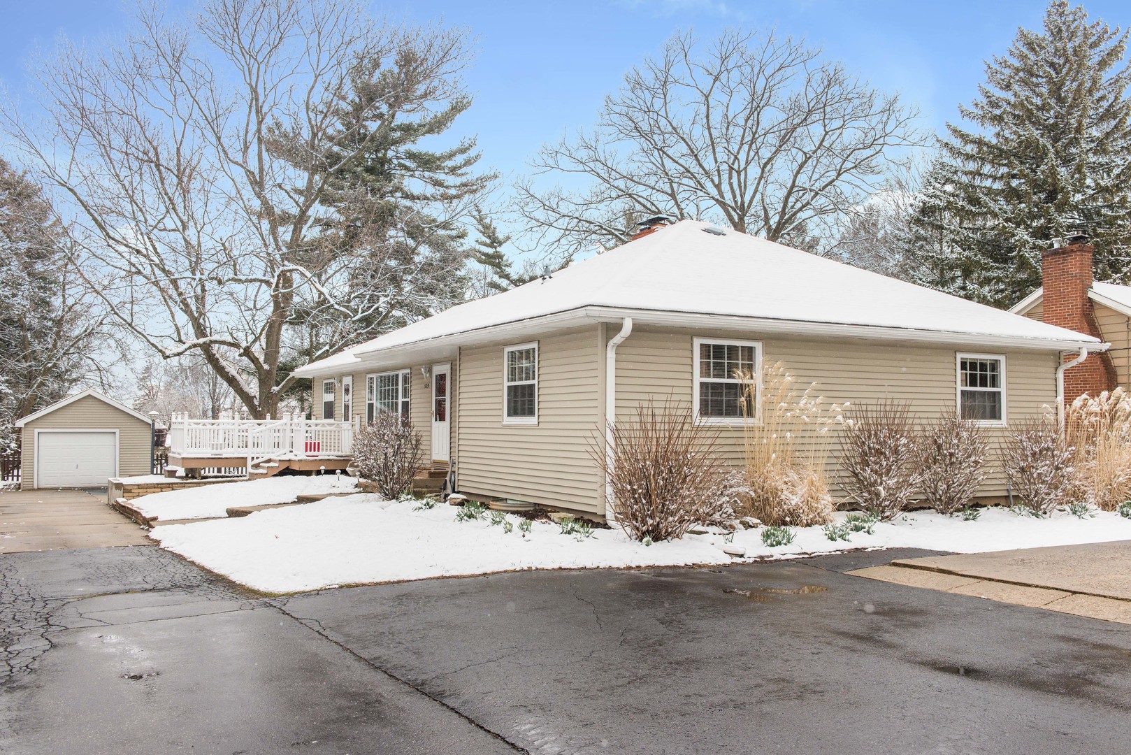 529 Normal Road DeKalb, IL 60115 - Photo 3 of 37 Gallery Image 3