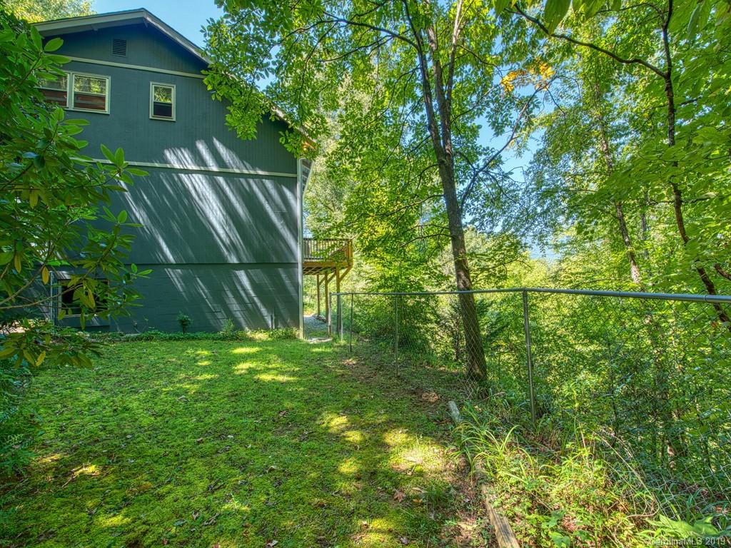 265 Shadow Ridge Sylva, NC 28779 - Photo 9 of 33 a view of outdoor space and yard