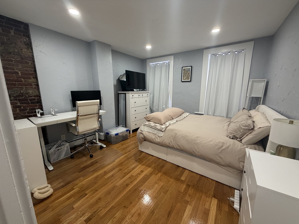 39 Irving Street, Unit 1 Boston, MA 02114 - Photo 4 of 12