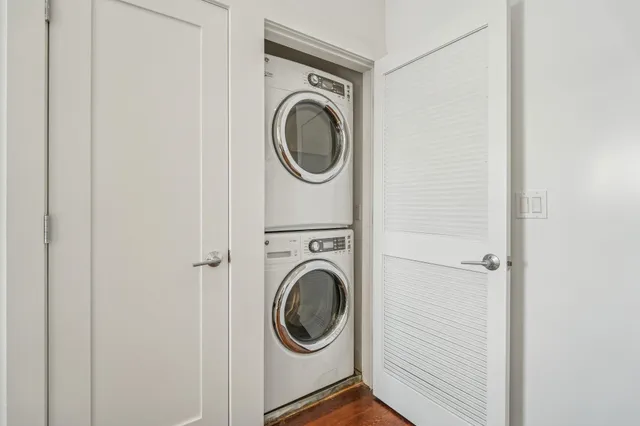 $1,075,000 | 72 Essex Street, Unit 7, Jersey City, NJ 07302