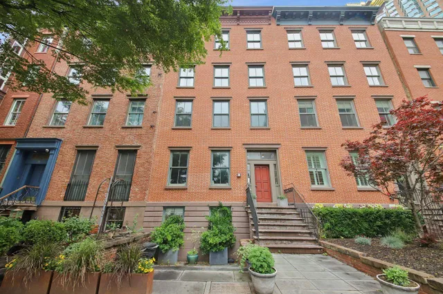 $1,075,000 | 72 Essex Street, Unit 7, Jersey City, NJ 07302