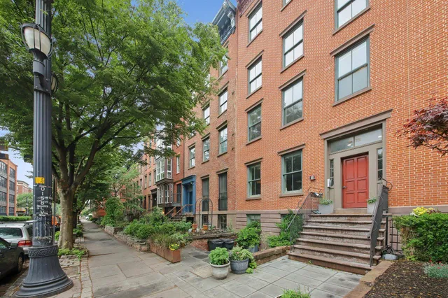 $1,075,000 | 72 Essex Street, Unit 7, Jersey City, NJ 07302