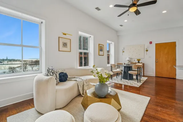 $1,075,000 | 72 Essex Street, Unit 7, Jersey City, NJ 07302