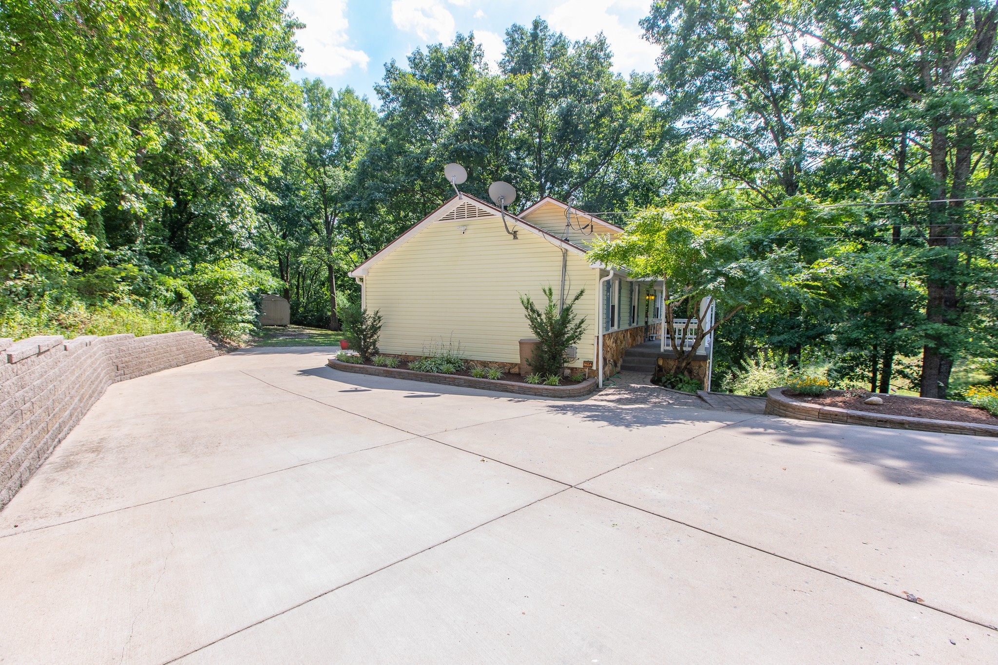 1403 Campbell Road Goodlettsville, TN 37072 - Photo 5 of 45 Gallery Image 5