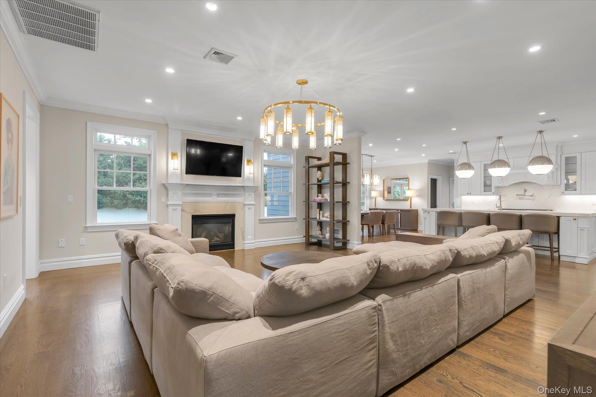 100 Lake End Road Merrick, NY 11566 - Photo 10 of 33 Gallery Image 10