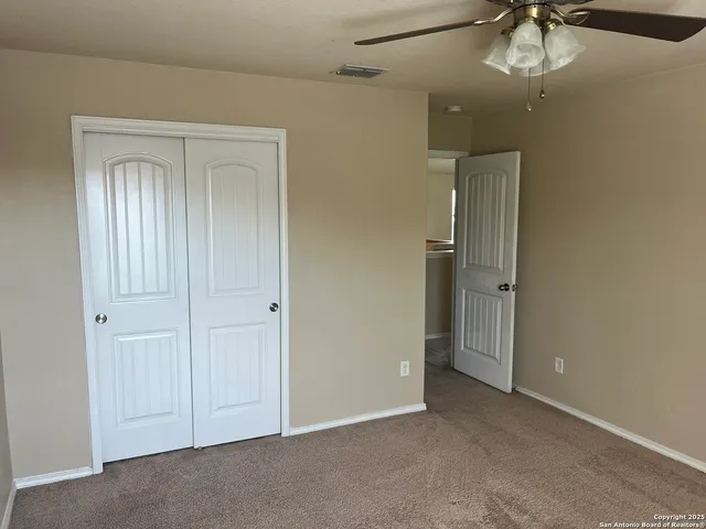 a view of utility room