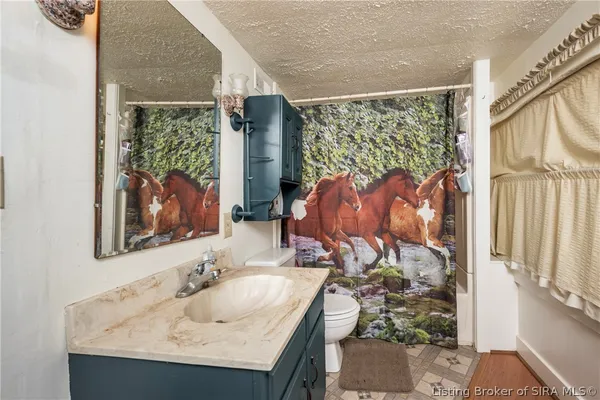 $399,000 | 11409 Highway 150, Greenville, IN 47124