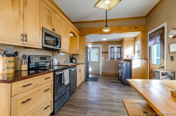 $399,000 | 11409 Highway 150, Greenville, IN 47124