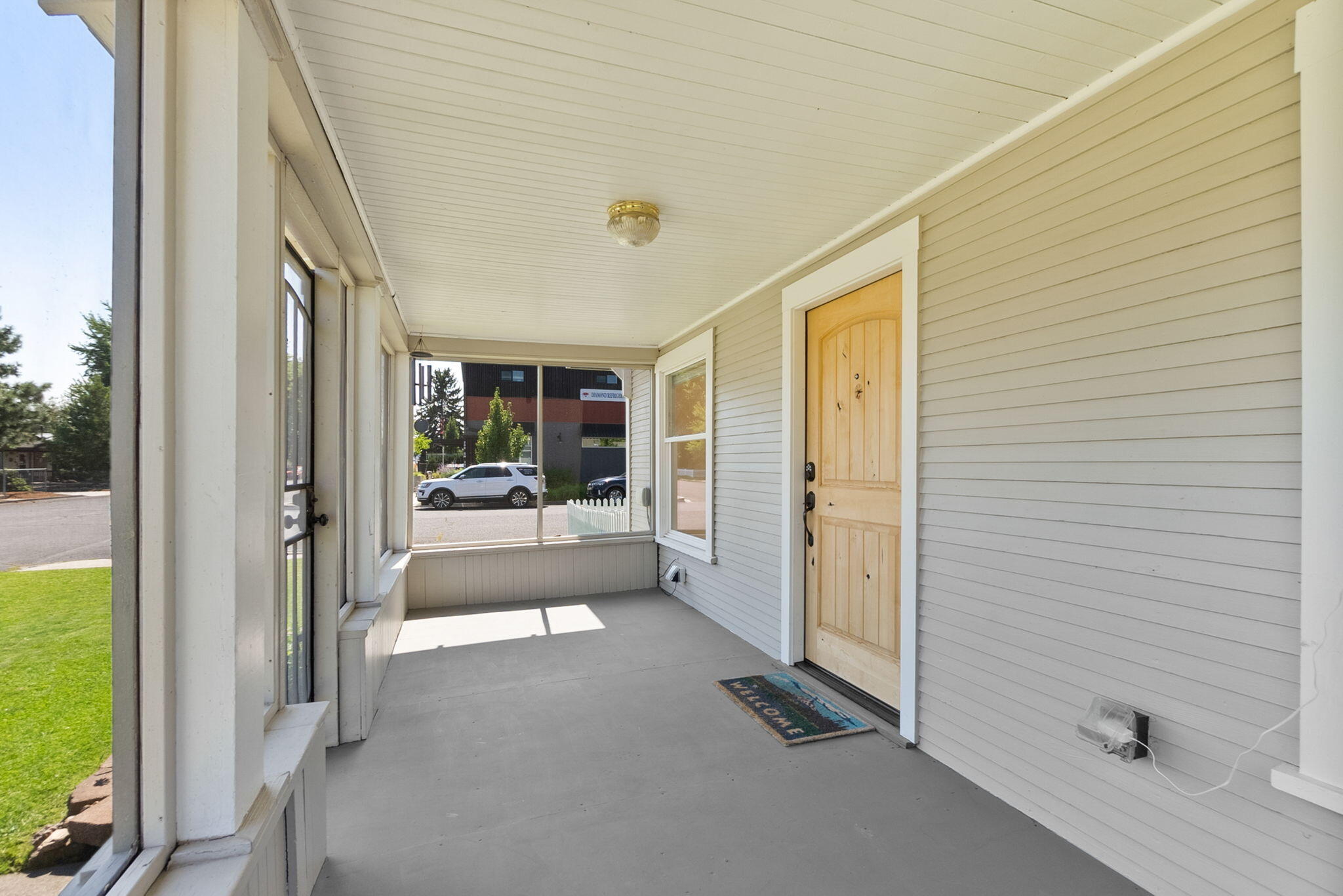 153 Southwest 3rd Street Redmond, OR 97756 - Photo 7 of 36 24-web-or-mls-Riley Visuals-24
