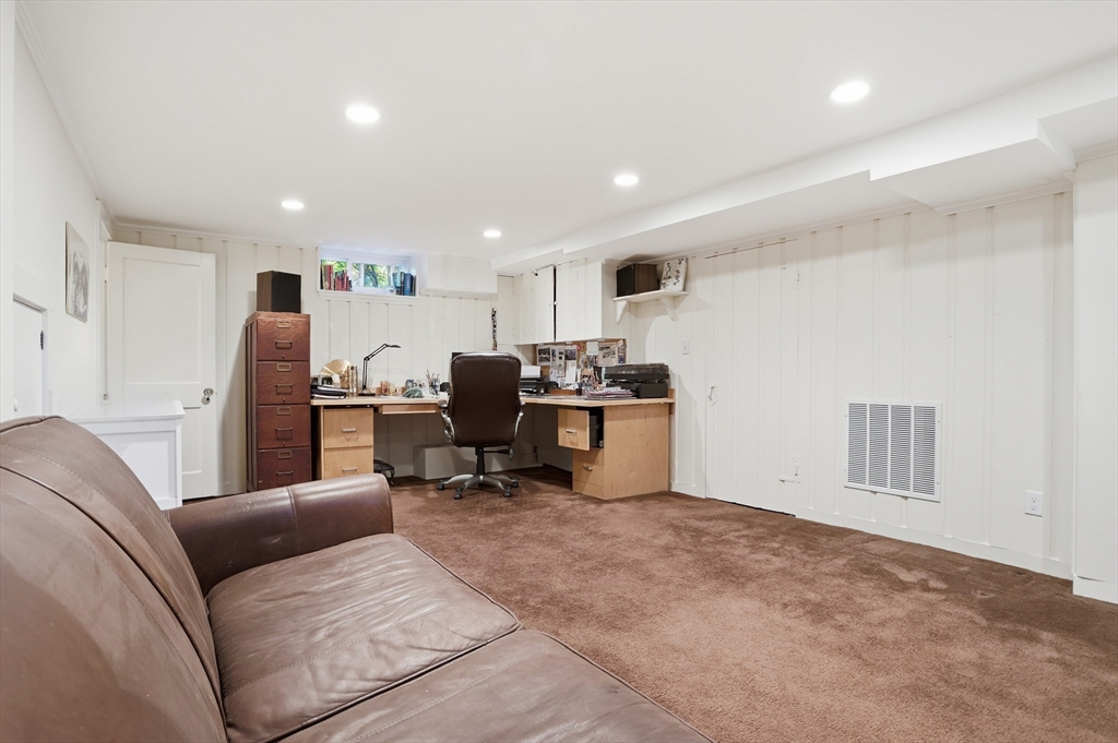 42 Crescent Road Concord, MA 01742 - Photo 33 of 40