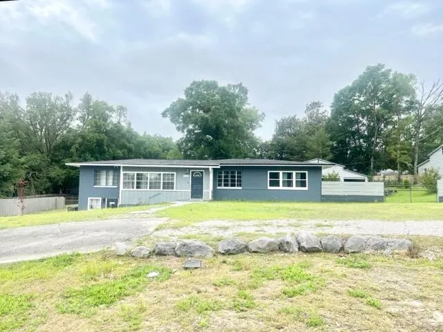 $2,150 | 333 Edge Avenue, Valparaiso, FL 32580