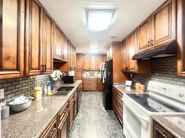 $2,150 | 333 Edge Avenue, Valparaiso, FL 32580