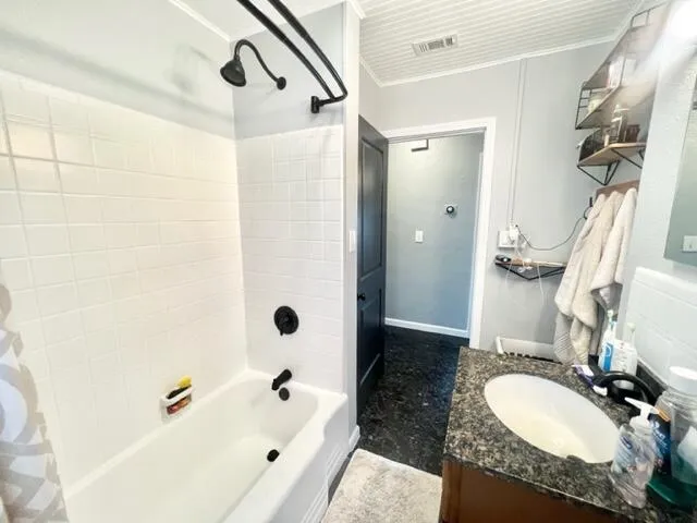 $2,150 | 333 Edge Avenue, Valparaiso, FL 32580