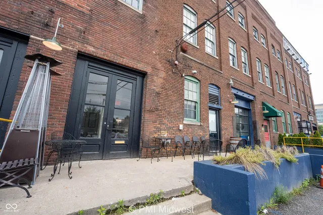 $1,099 | 501 Madison Avenue, Unit 305, Indianapolis, IN 46225