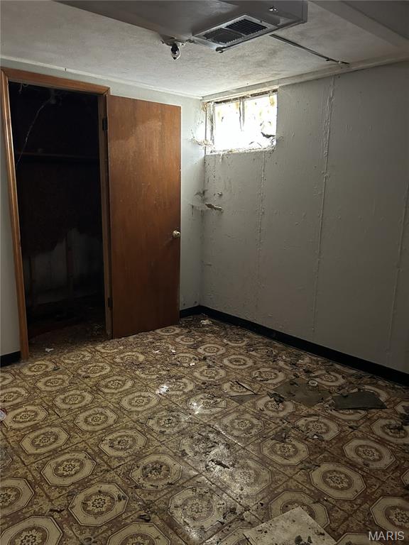 404 Lancashire Road St. Louis, MO 63137 - Photo 17 of 24