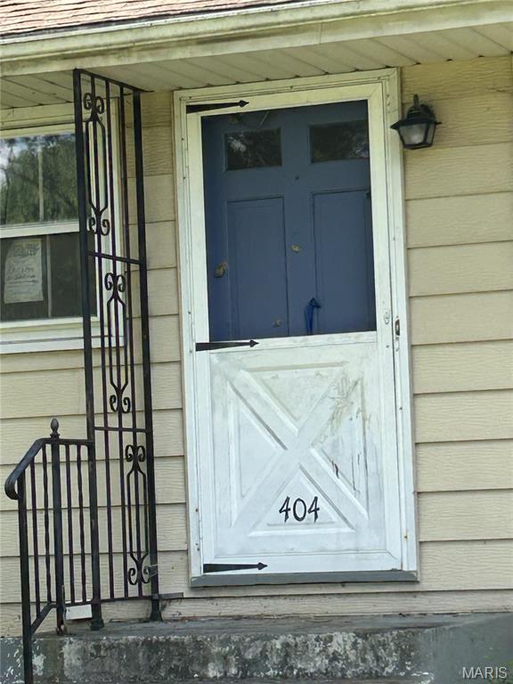 404 Lancashire Road St. Louis, MO 63137 - Photo 2 of 24