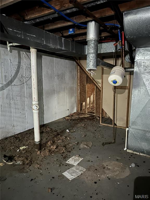 404 Lancashire Road St. Louis, MO 63137 - Photo 22 of 24