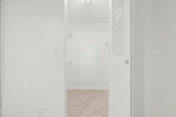 $1,650 | 7301 Amberly Lane, Unit 304, Delray Beach, FL 33446