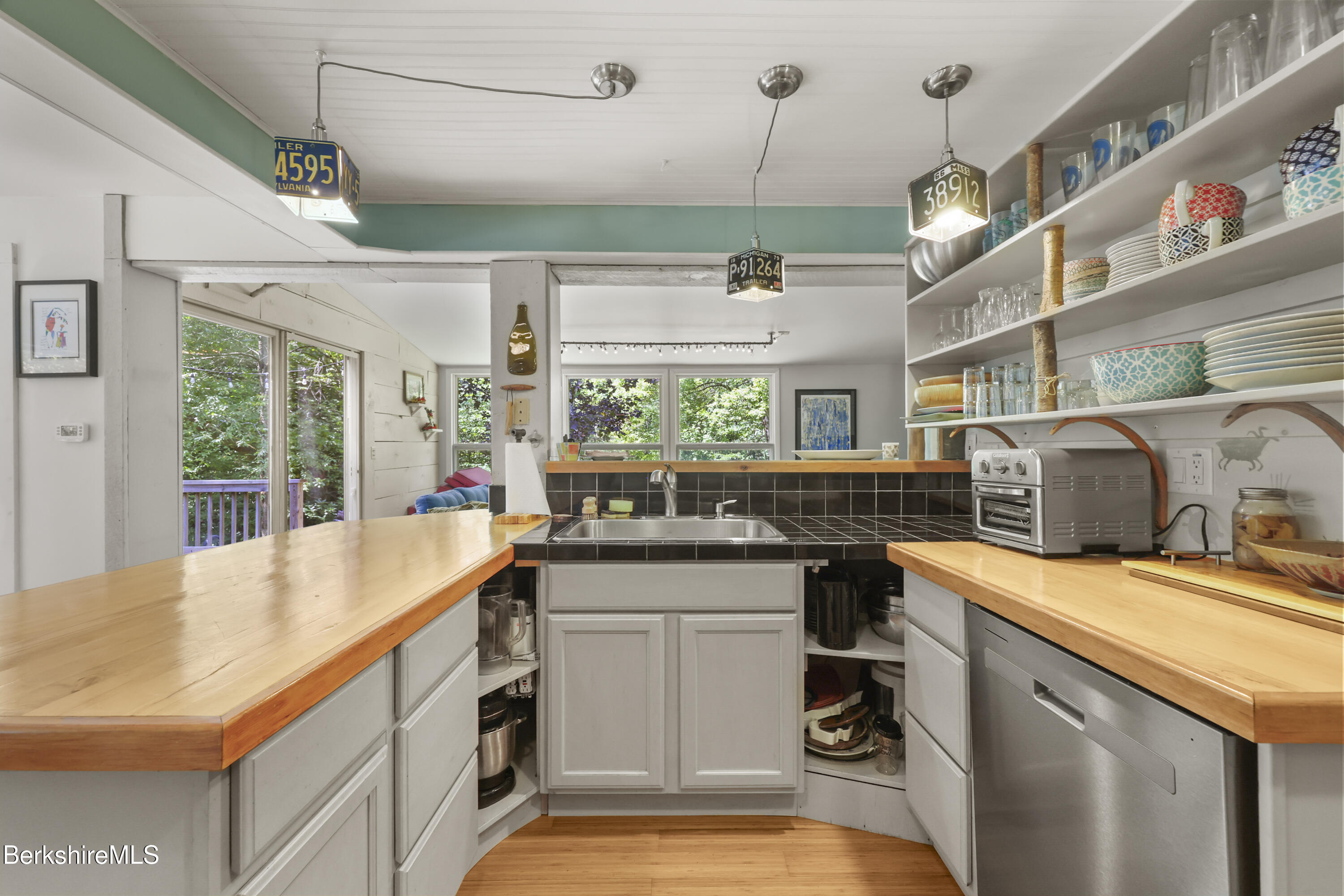 809 Leonhardt Road Becket, MA 01223 - Photo 32 of 55 115 Kitchen